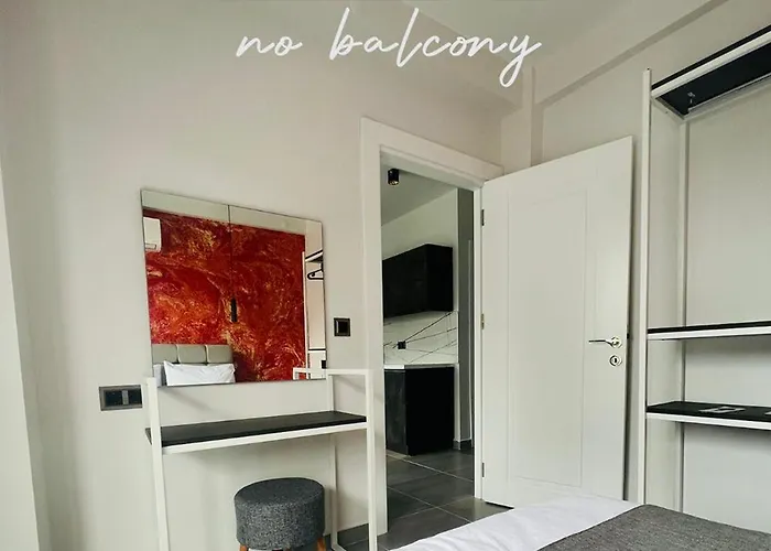 One-Bedroom King Suite